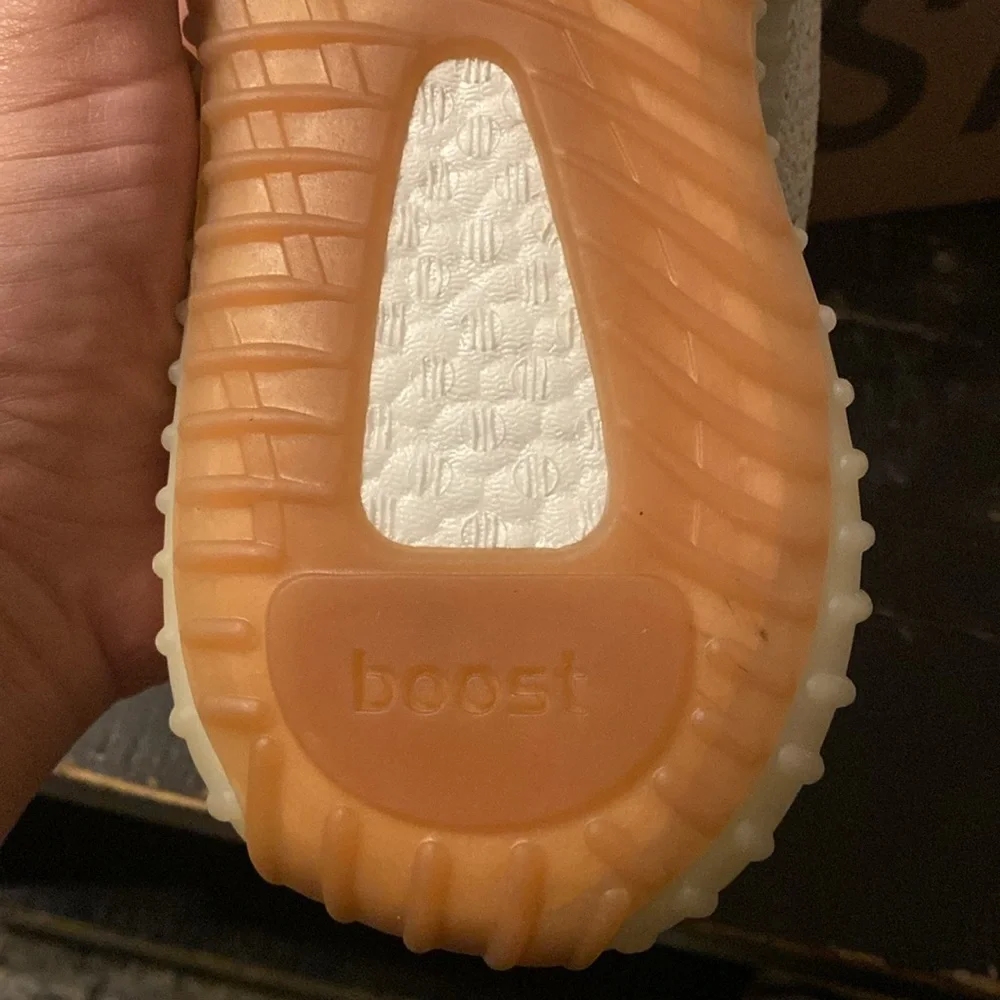 Yeezy Boost 350 V2 'Sesame' Size 5 men’s brand new condition with box, offer up - Picture 4 of 11